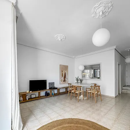 3 Bdr Detached House In Appartement *