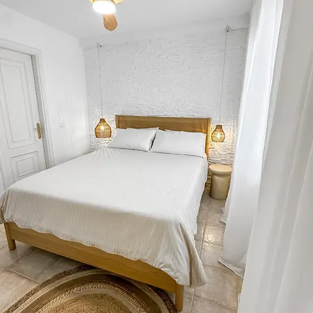 Lejlighed 3 Bdr Detached House In