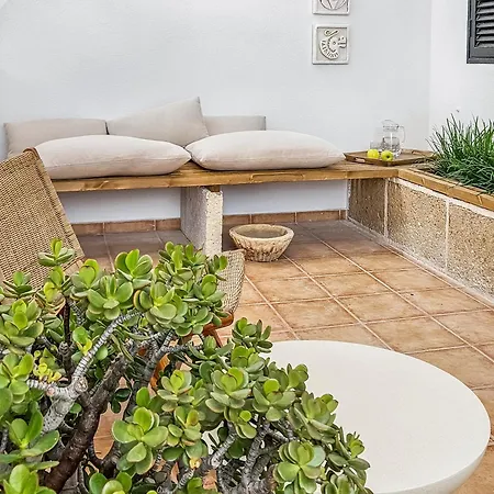 3 Bdr Detached House In *